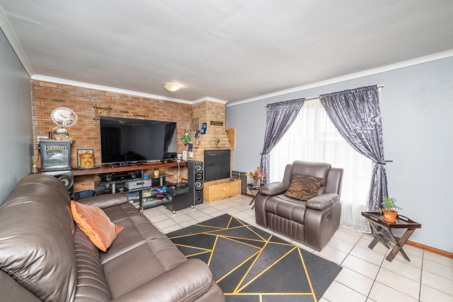 2 Bedroom Property for Sale in Brackenfell South Western Cape